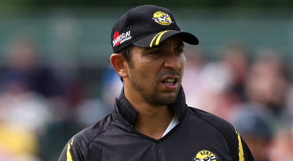 Assistant coach Azhar Mahmood announces legal action over false accusations