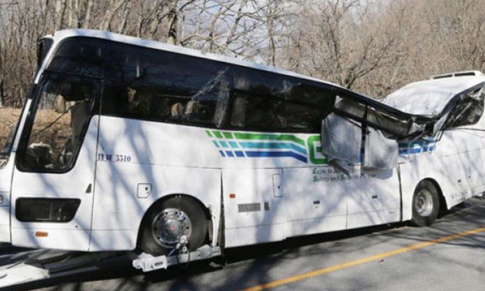 Three dead, 48 hurt as bus carrying Pakistani pilgrims crashes in Iran