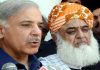 Fazl assures govt to vote on constitutional amendment in parliament