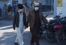 Wear mask: Respiratory diseases on the rise in Karachi