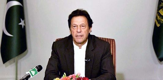 Imran lauds govt for stabilising near-collapsing economy