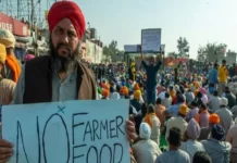 Indian police fire tear gas shells at protesting farmers in Punjab