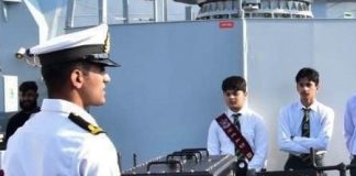 Pakistan Navy ships visit Oman during overseas deployment