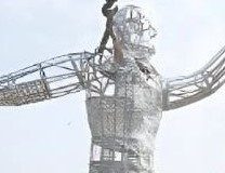 'Running Man’ statue erected at newly renovated Lahore's Gaddafi Stadium