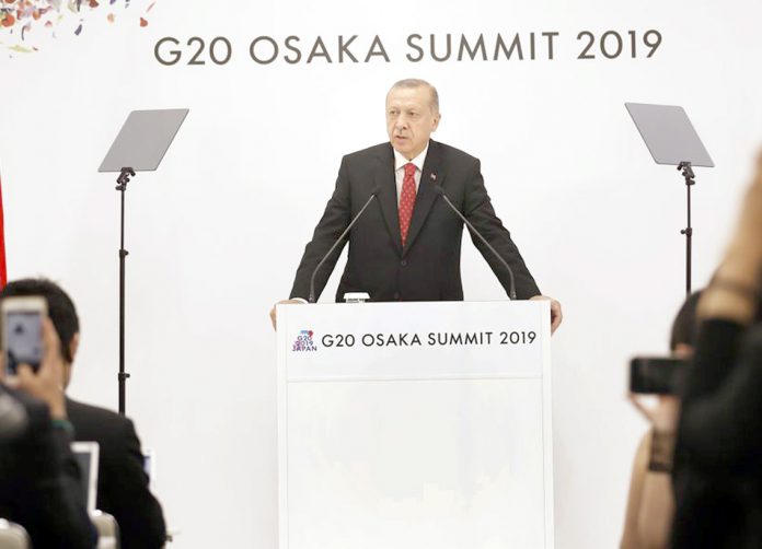 اوساکا: ترکی کے صدر رجب طیب اردوان جی 20 اجلاس کے موقع پر خطاب کررہے ہیں